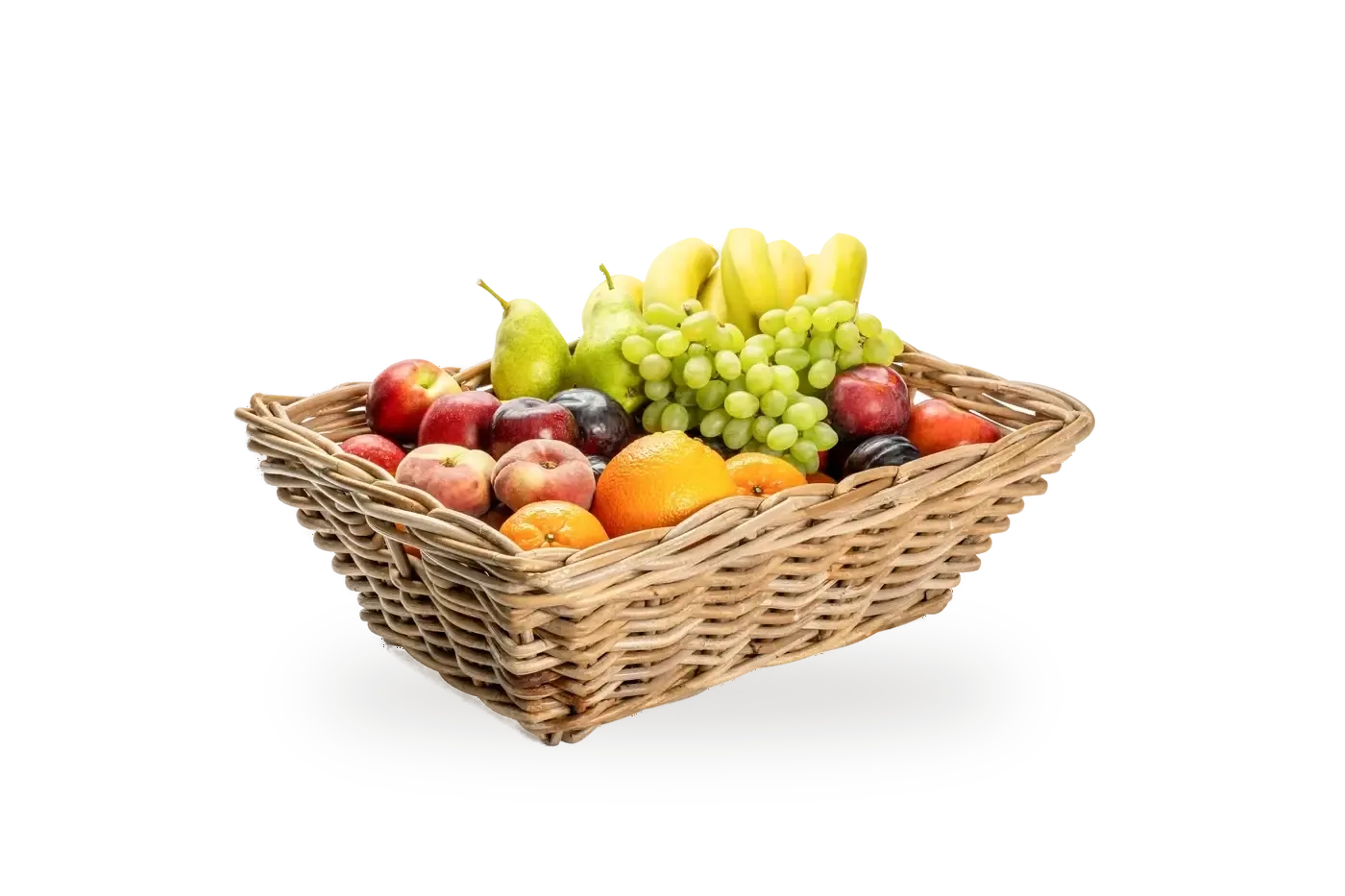 Seitlich fotografierter Firmenfrüchte-Korb mit Äpfeln, Bananen, Trauben, Birnen & Orangen